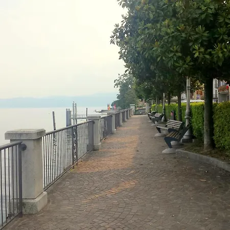 In With Maggiore Views