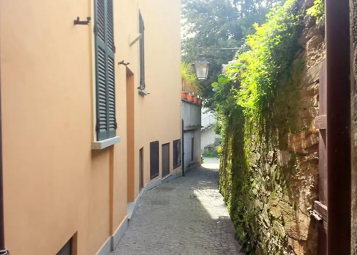 Apartment In Ghiffa With Lake Maggiore Views Lägenhet *